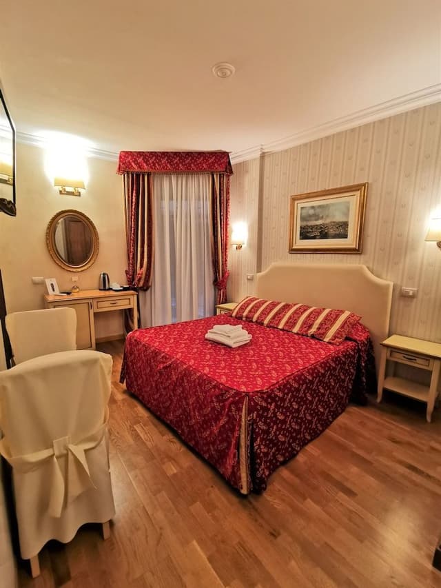 Economy Room