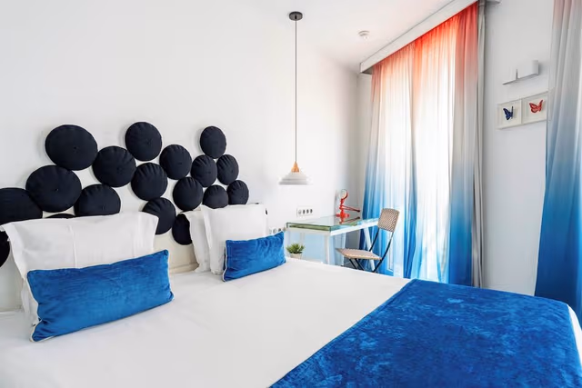Family Superior, 2 Rooms, includes soft minibar, courtesy tray, digital press