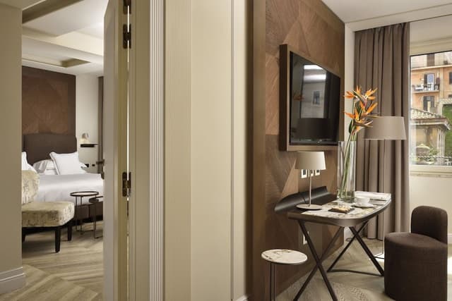 Family Room, City View (Deluxe)