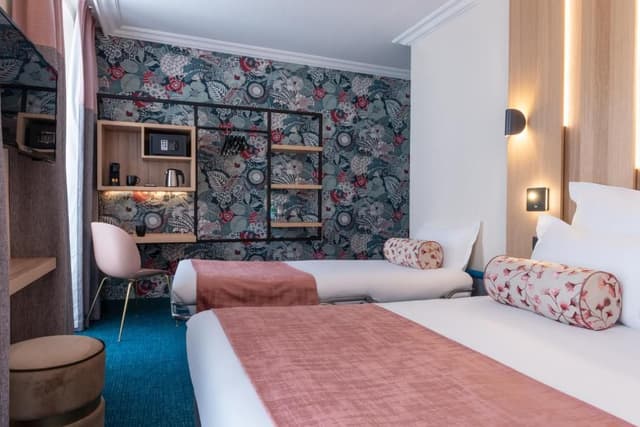 Comfort Triple Room