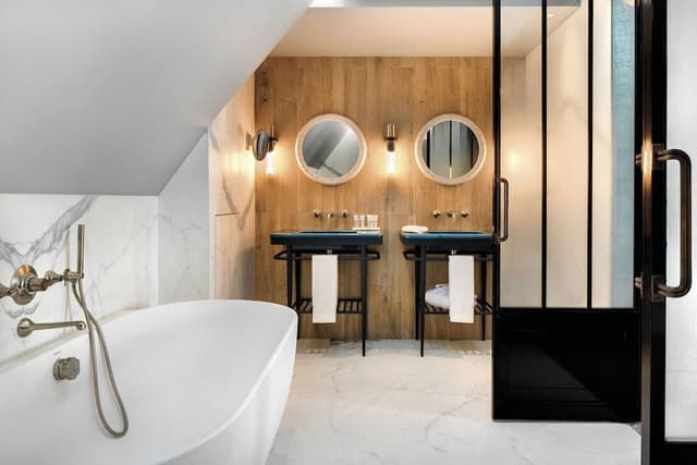 Suite Eiffel