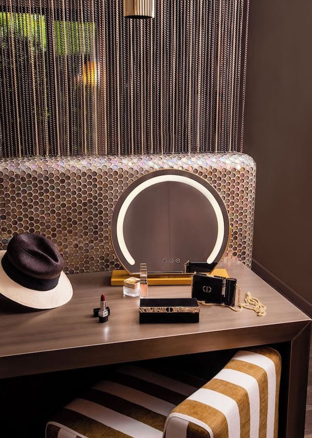 Junior Suite with Hydromassage Shower