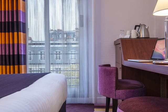 Premium Room