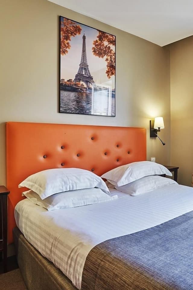 Classic Room with City View