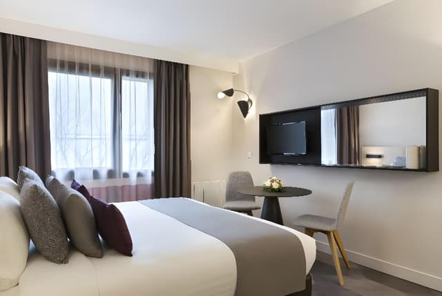Studio Double or Twin Beds