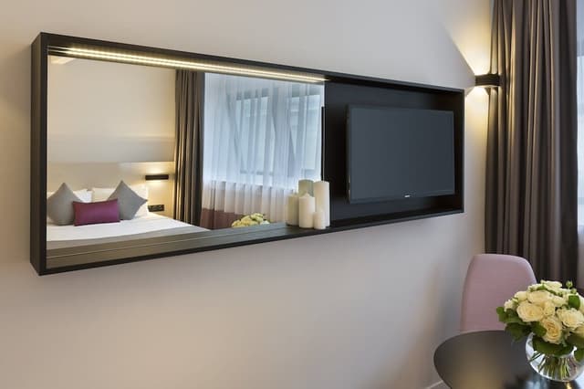 Studio, 1 Double or 2 Twin Beds