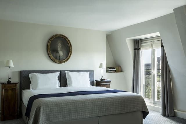 Junior Suite - Vue Paris