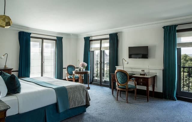 Junior Suite - Vue Paris