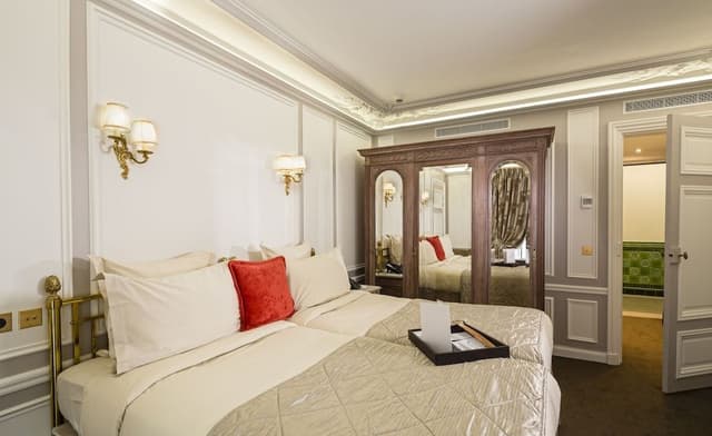 Prestige Room