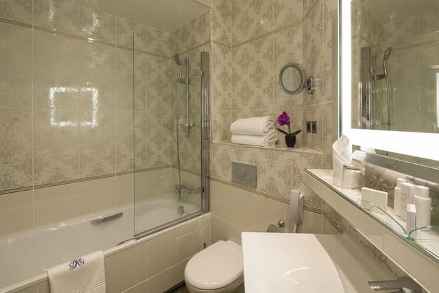 Prestige Room