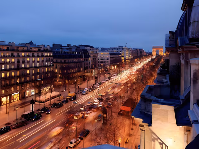 Champs Elysees View Room