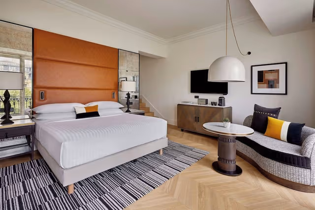 Champs Elysees View Room
