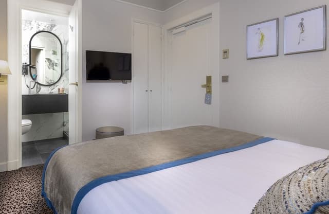 Classic Double Room
