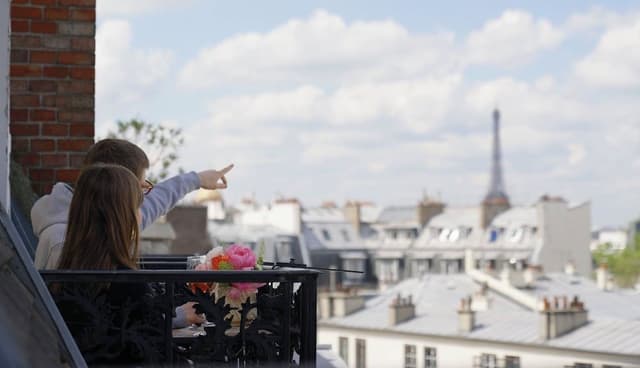 Junior Suite Eiffel view