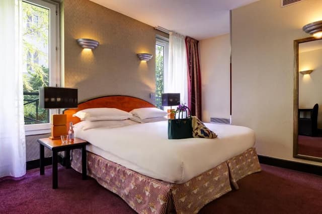 Executive Room