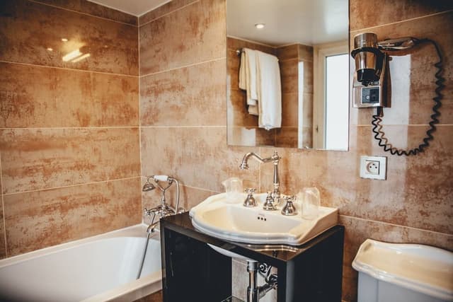 Double Room (Notre Dame)