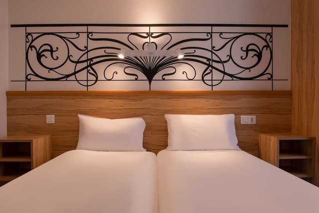 Standard Twin Room