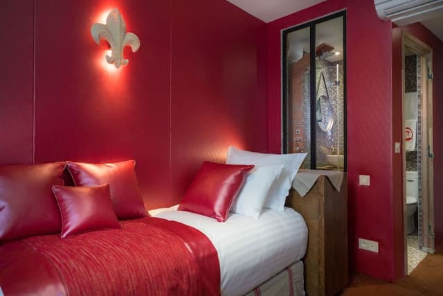 Classic Single Room