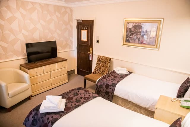 Club Twin Room