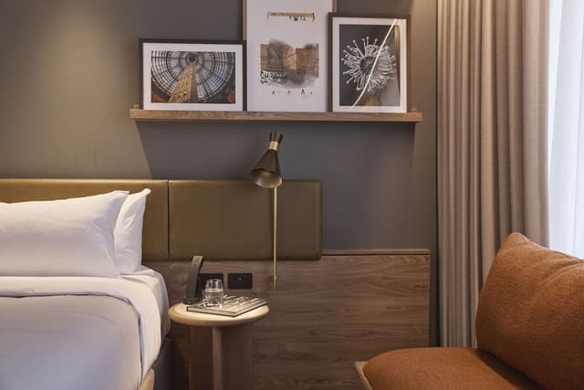 Rydges Deluxe King Room
