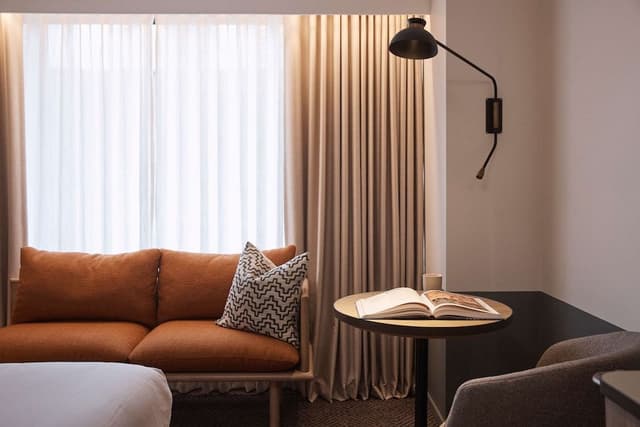 Rydges King Room