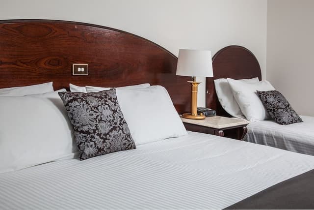 Room, Multiple Beds (Courtyard)