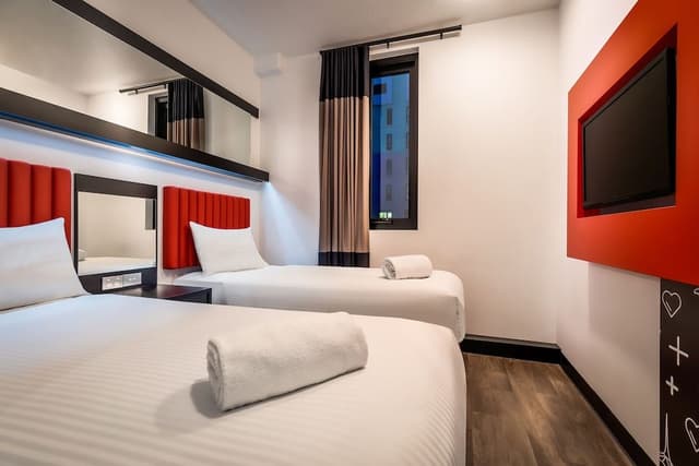 Standard Twin Room