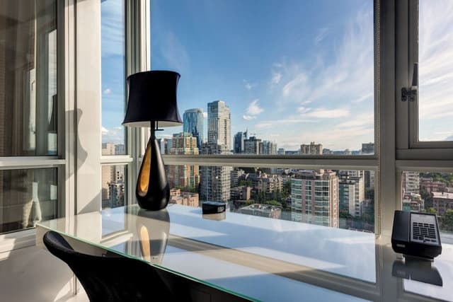 Executive 1-Bedroom Suite (1 Queen)