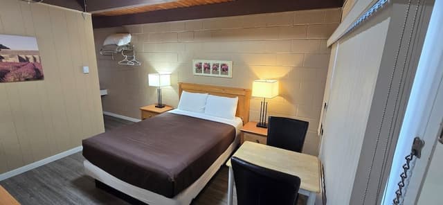 Studio, 1 Queen Bed