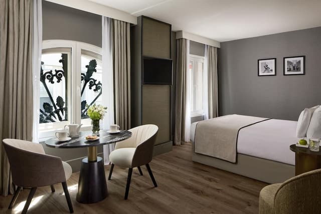 Premium Room