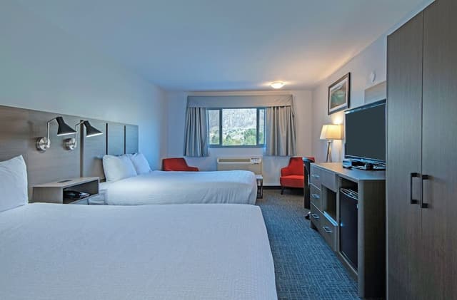 Standard Room, 2 Queen Beds, River View