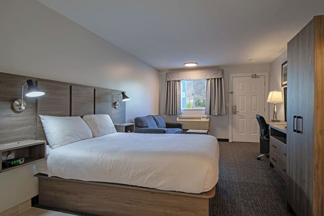 Family Suite, 1 Bedroom, Kitchen, River View