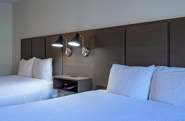 Standard Room, 2 Queen Beds, River View