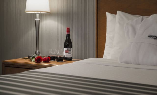 Executive Suite, 1 King Bed with Sofa bed