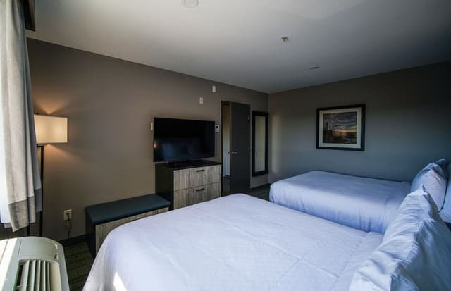 Suite, 2 Queen Beds, Non Smoking