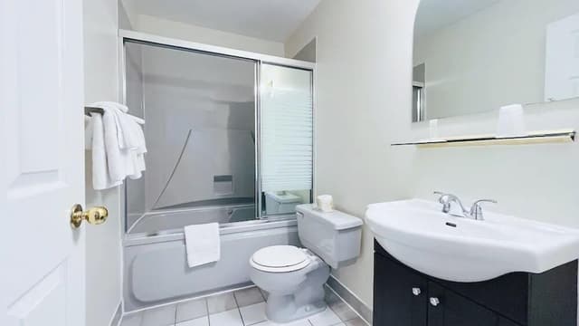 Deluxe Room, 1 Queen Bed