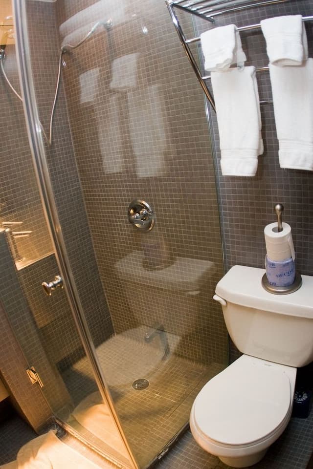 Basic Room, 1 Double Bed, Shared Bathroom