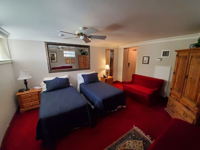 Standard Twin Room
