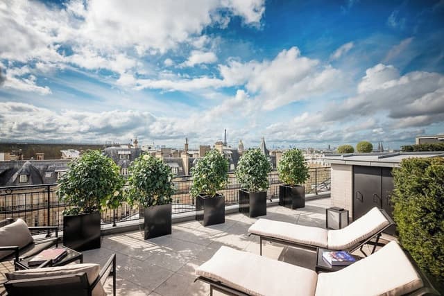 Rooftop Penthouse by Coppola