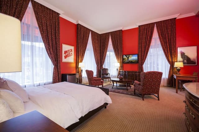 Executive Suite, 1 King Bed with Sofa bed