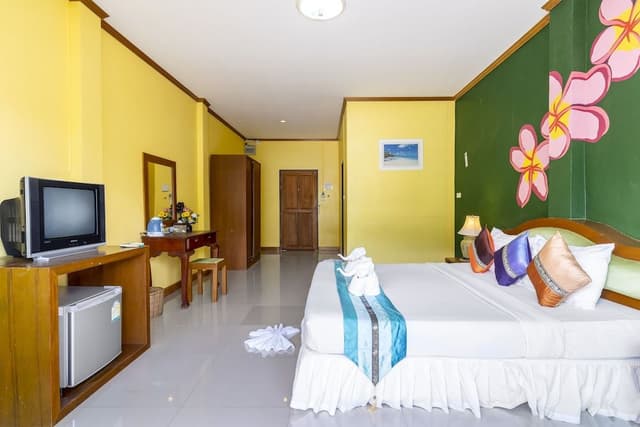 Standard Double Room with Street View