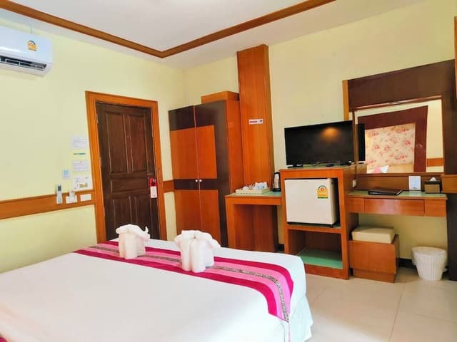 Superior Double Room with Pool View