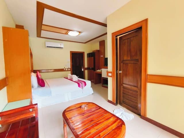 Superior Double Room with Pool View
