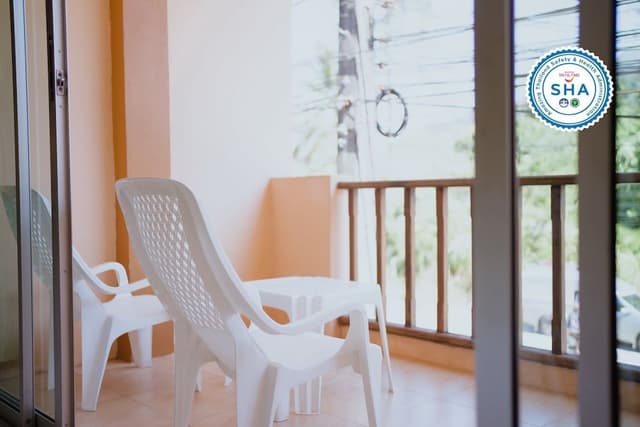 Standard Double Room with Street View