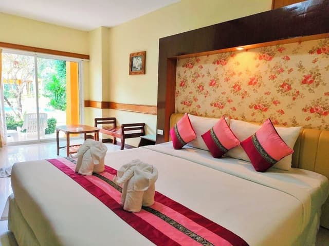Superior Double Room with Pool View