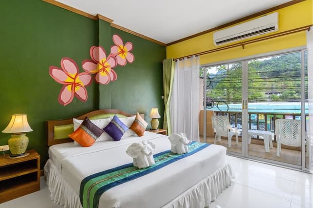 Standard Double Room with Street View
