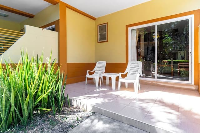 Superior Double Room with Pool View