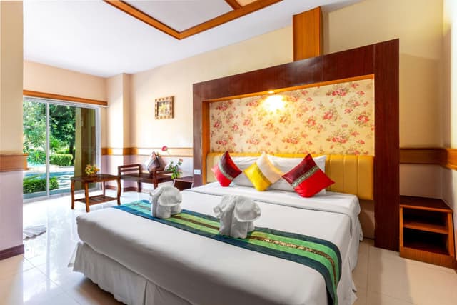 Superior Double Room with Pool View