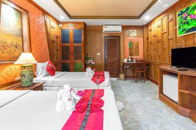 Villa Twin Room with Pool View