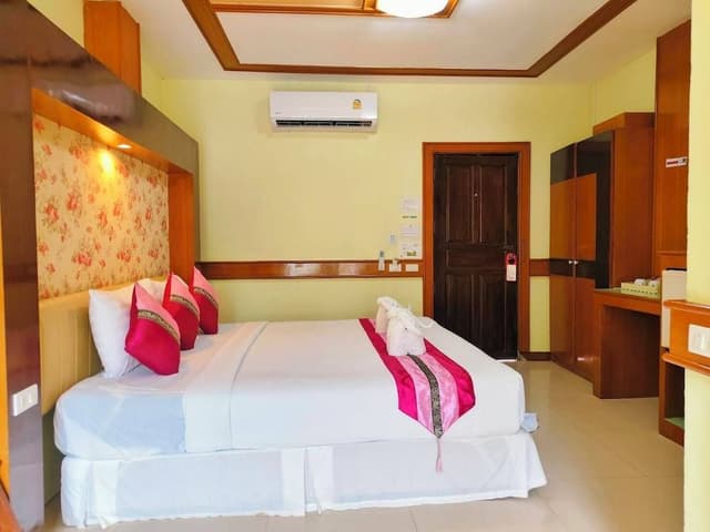 Superior Double Room with Pool View